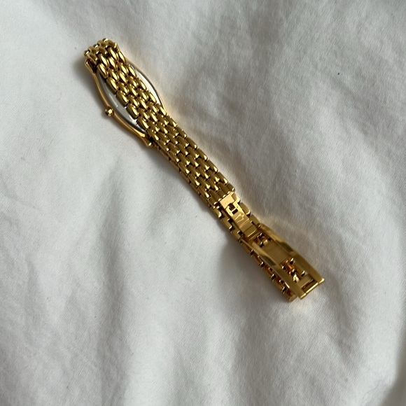 Bulova diamond watch with box - Picture 4 of 9